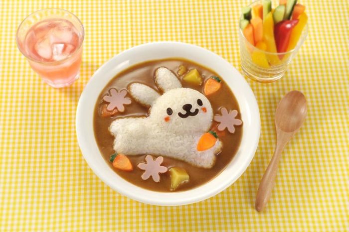 http://www.keblog.it/wp-content/uploads/2015/07/formine-stampi-cibi-alimenti-biscotti-bambini-delfino-coniglio-fiore-3-700x466.jpg