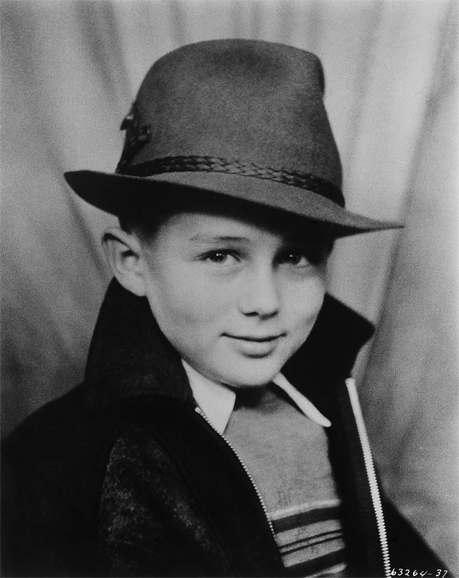 James Dean, 1938 - foto-storiche-del-passato-12