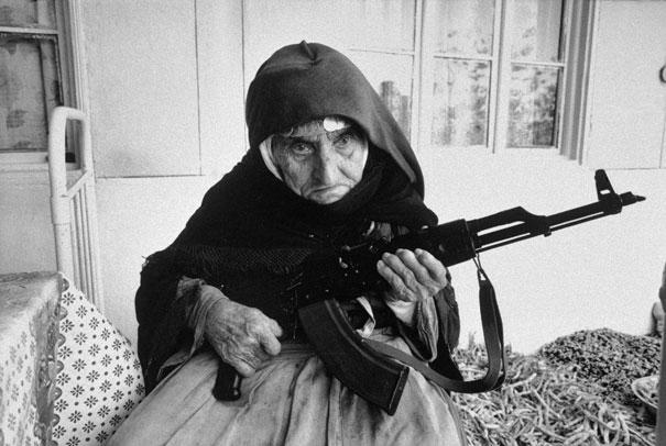 must-see-black-and-white-historic-moments-36