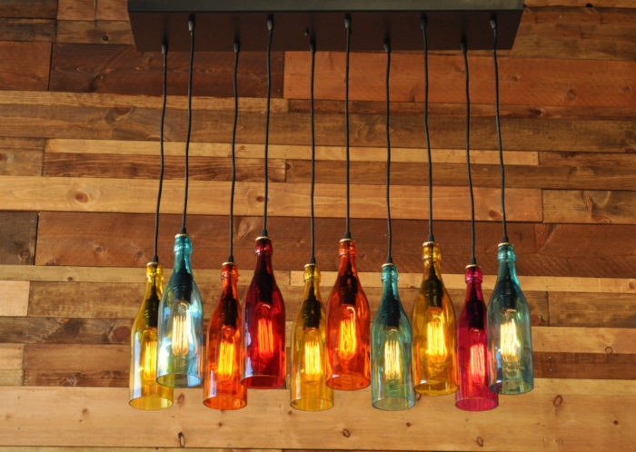 Lampadari Appliques E Lampade In Stile Industriale Creati Con Bottiglie Riciclate