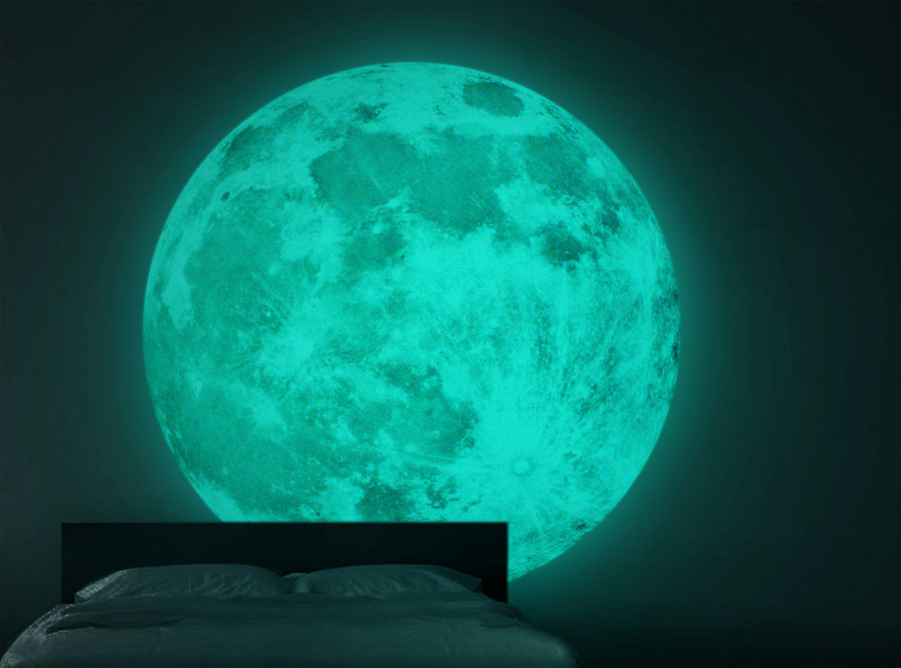 Луна светила из круглой пушистой. Светящаяся Луна. Луна светится. Зеленая Луна. Светящаяся Планета.