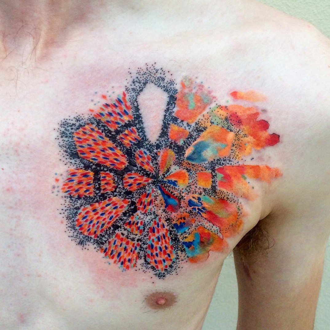 Vi piacciono le curve e i tatuaggi? Vi piacciono le curve e i tatuaggi?