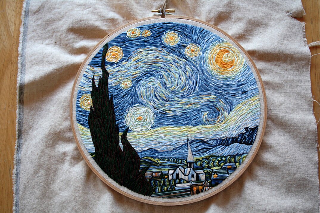 La Notte Stellata di Van Gogh in versione ricamo