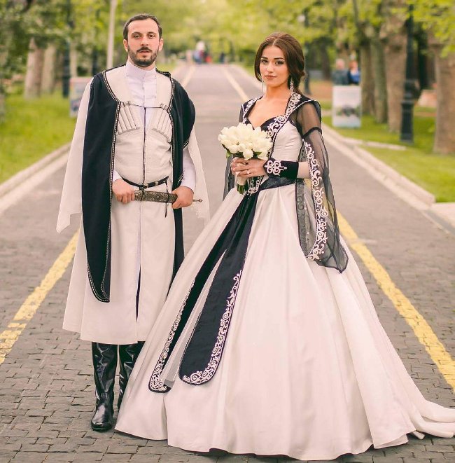 Abiti da hotsell sposa tradizionali