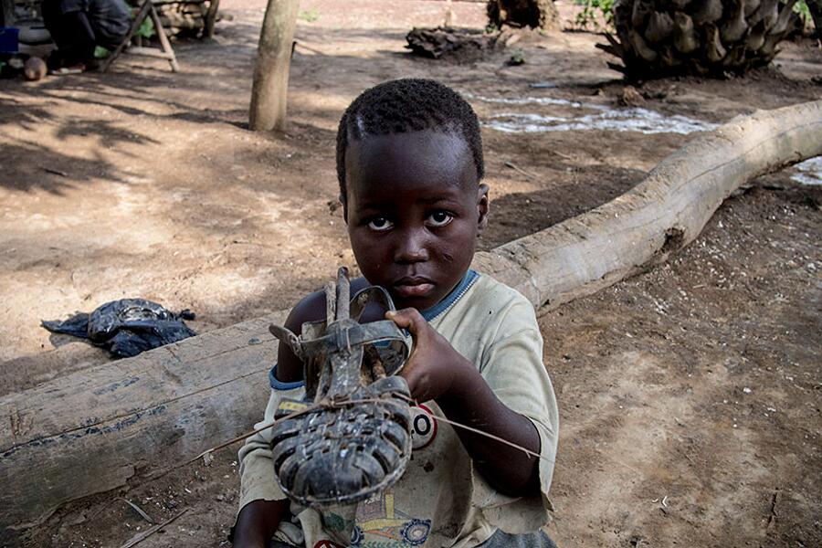 Giocattolo preferito da bambini di tutto il mondo con redditi diversi Giocattolo preferito da bambini di tutto il mondo con redditi diversi
