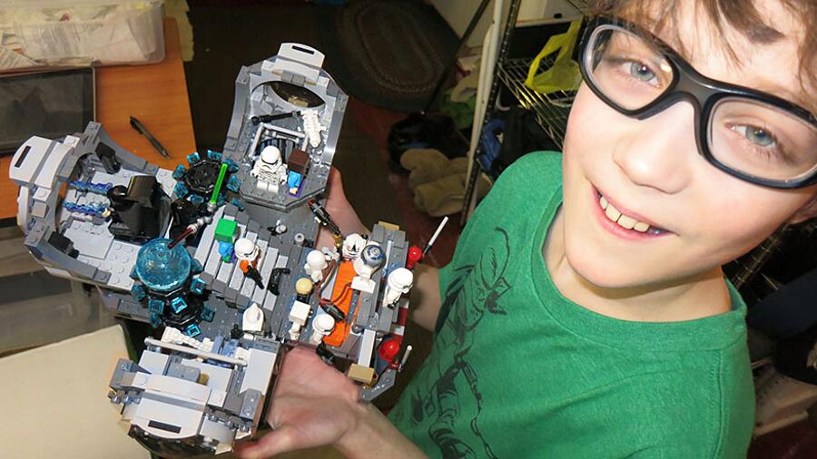 Giocattolo preferito da bambini di tutto il mondo con redditi diversi Giocattolo preferito da bambini di tutto il mondo con redditi diversi
