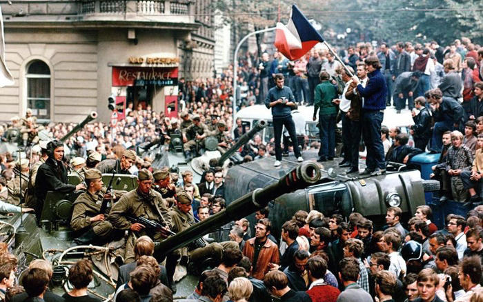 Le immagini più belle dei movimenti del 68 nel mondo - Praga