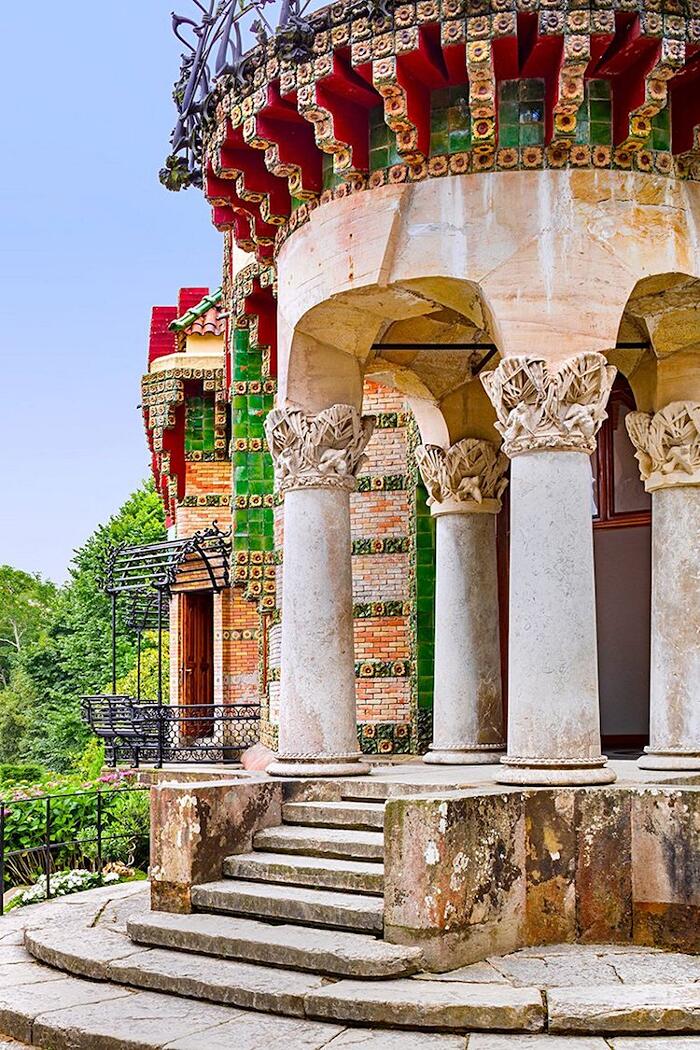Le foto di "El Capricho", una bellissima villa costruita ...