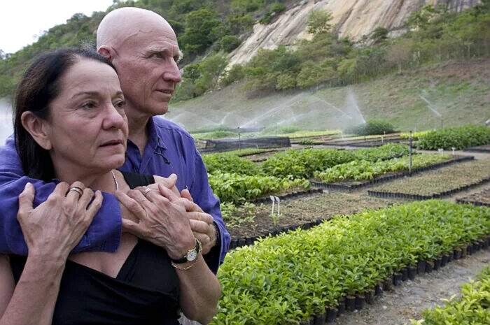 Marito e moglie piantano 2 milioni di alberi in 20 anni e risanano una foresta, Sebastião Salgado e Lélia Salgado