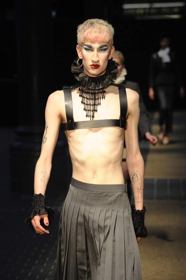 Esempi Di Come Dovrebbe Vestire L Uomo Secondo Gli Stilisti Di Moda