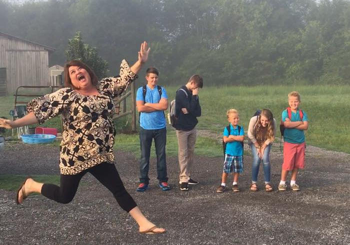 Quando i figli tornano a scuola: mamme e papà postano le foto della loro Quando i figli tornano a scuola: mamme e papà postano le foto della loro