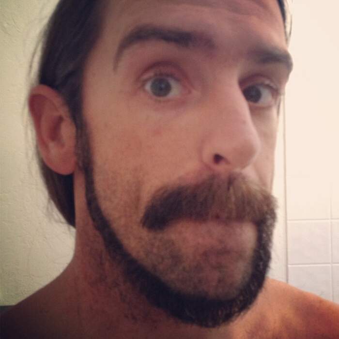 Monkey tail beard - barba a coda di scimmia Monkey tail beard - barba a coda di scimmia
