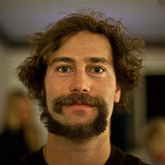 Monkey tail beard - barba a coda di scimmia Monkey tail beard - barba a coda di scimmia