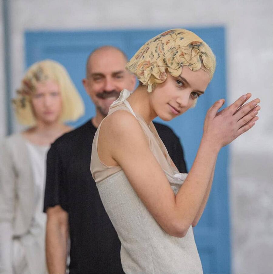 Impresión fotográfica en el cabello de Alex Ferrer
