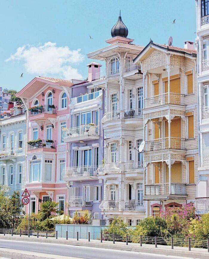 Arnavutköy, un quartiere di Istanbul Arnavutköy, un quartiere di Istanbul