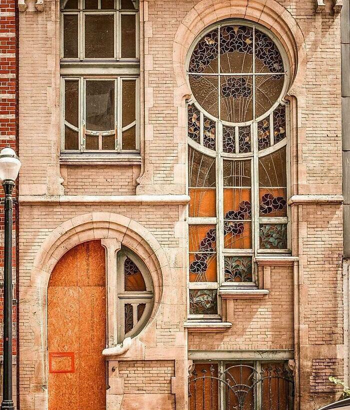Architettura Art Nouveau di una casa costruita nel 1880 a Bruxelles, in Belgio Architettura Art Nouveau di una casa costruita nel 1880 a Bruxelles, in Belgio